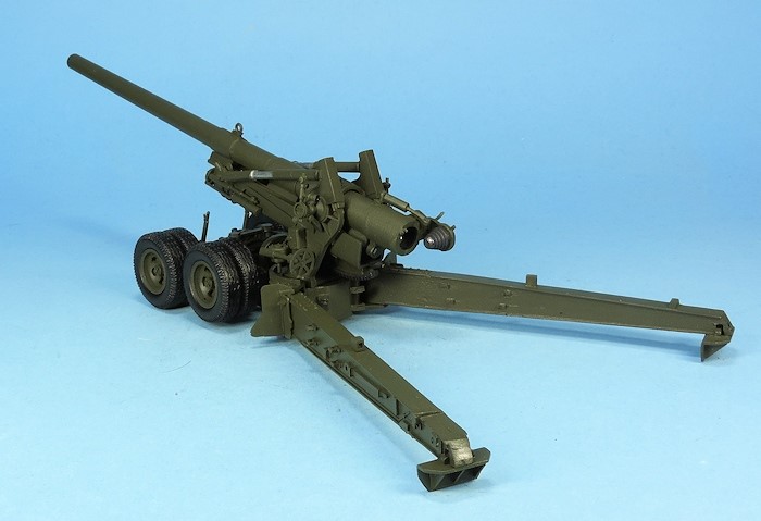 US M1A1 155 mm long Tom gun
